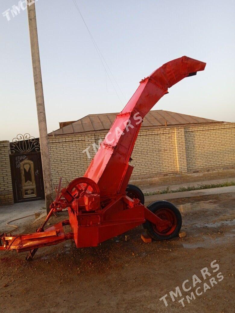 MTZ 82 1998 - 25 000 TMT - Hojambaz - img 8