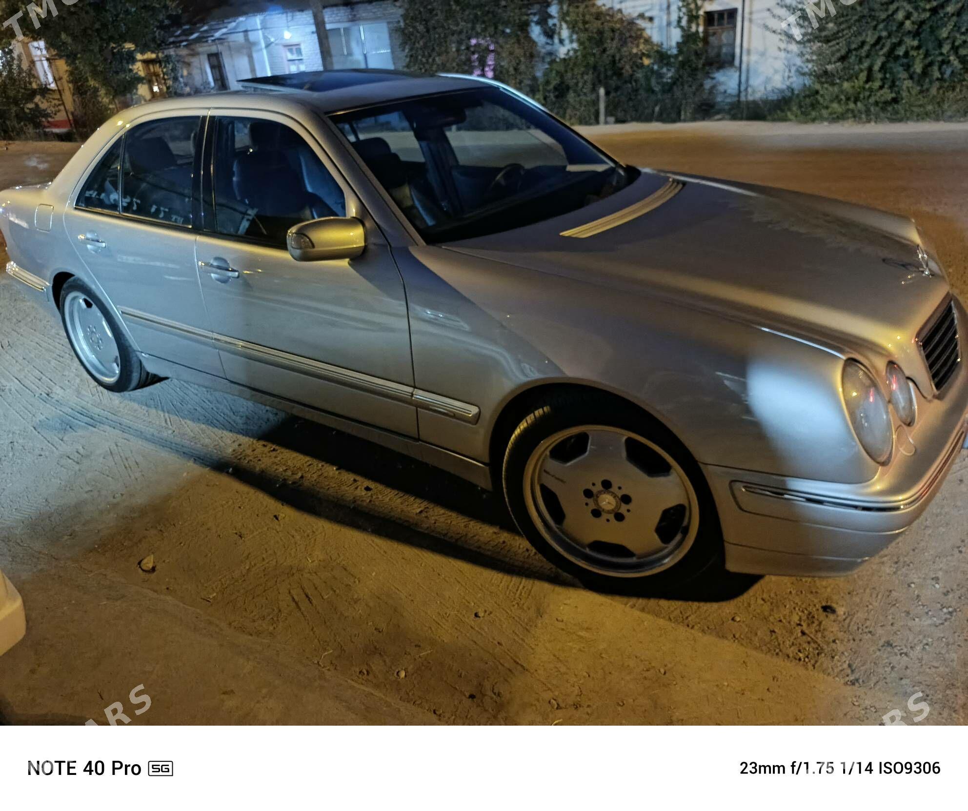 Mercedes-Benz E320 2002 - 230 000 TMT - Туркменабат - img 1