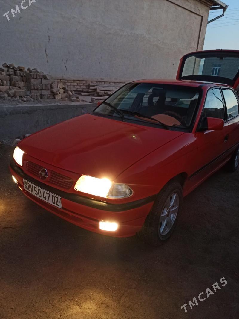 Opel Astra 1993 - 36 000 TMT - Шабатский этрап - img 1