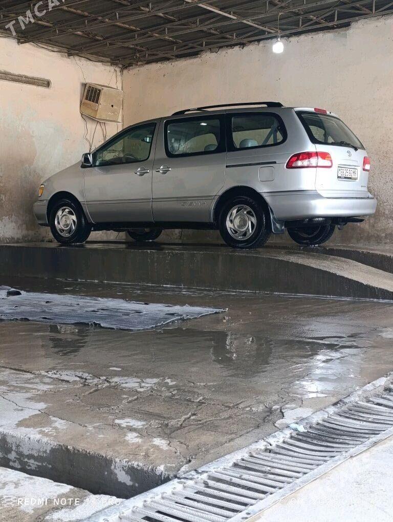 Toyota Sienna 2002 - 190 000 TMT - Мары - img 3