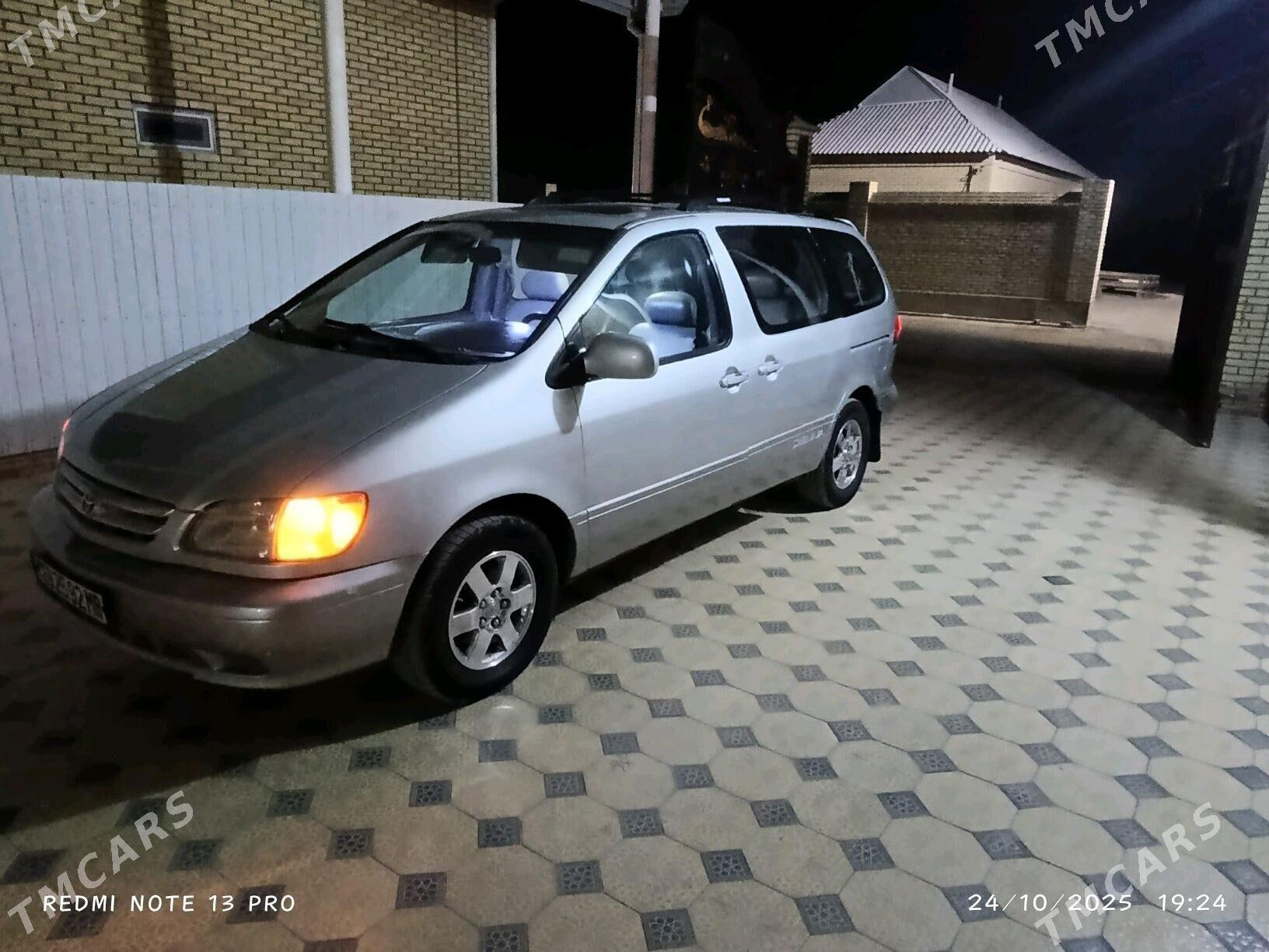 Toyota Sienna 2002 - 190 000 TMT - Мары - img 7