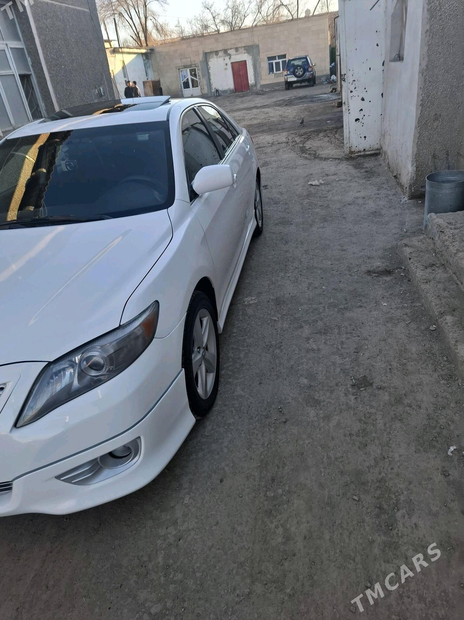 Toyota Camry 2011 - 260 000 TMT - Köneürgenç - img 6