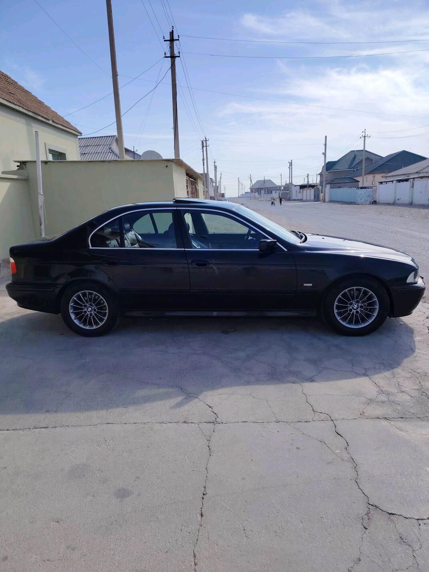 BMW E39 1999 - 139 000 TMT - Балканабат - img 8