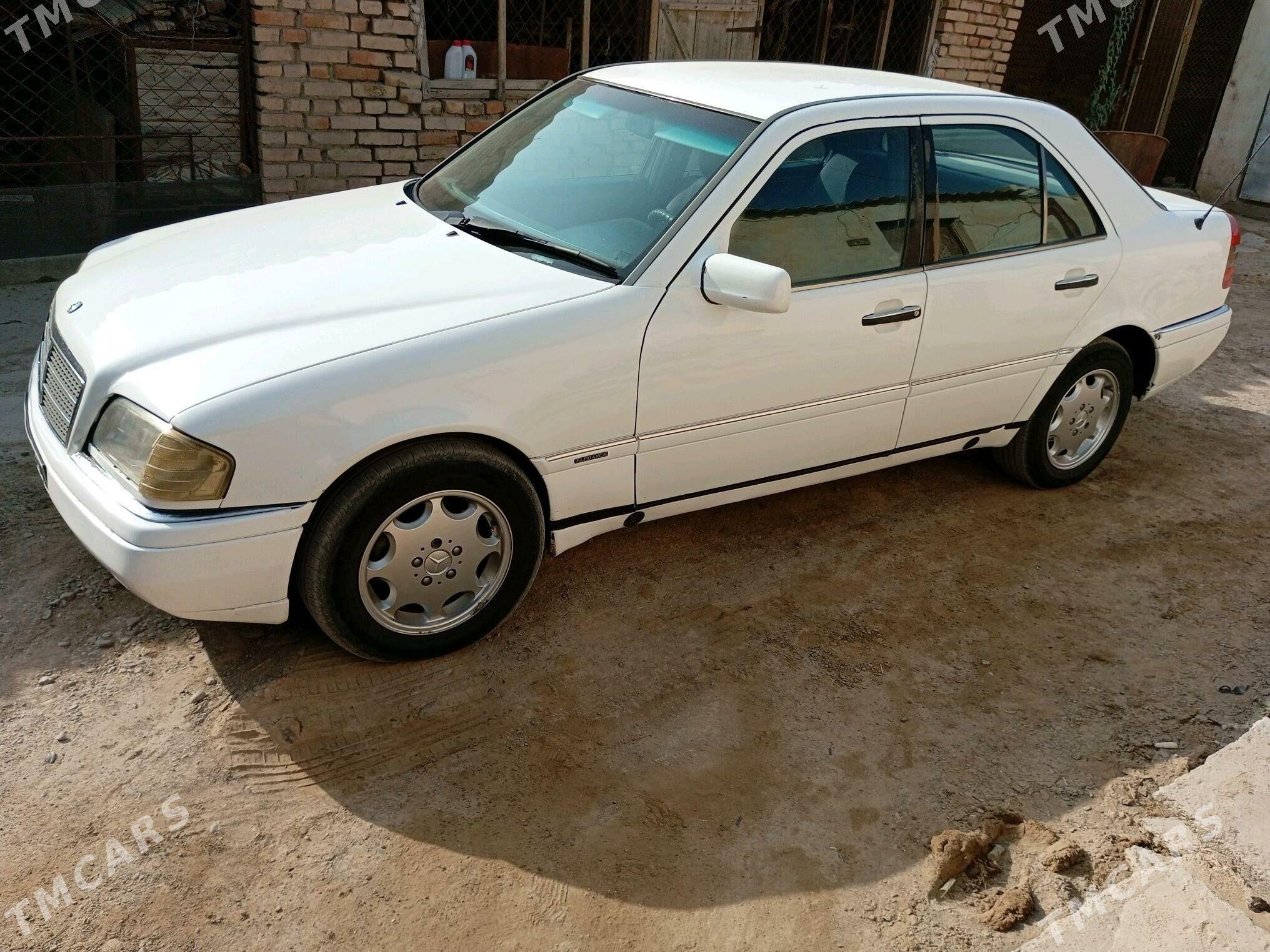Mercedes-Benz C-Class 1995 - 44 000 TMT - Векильбазар - img 1