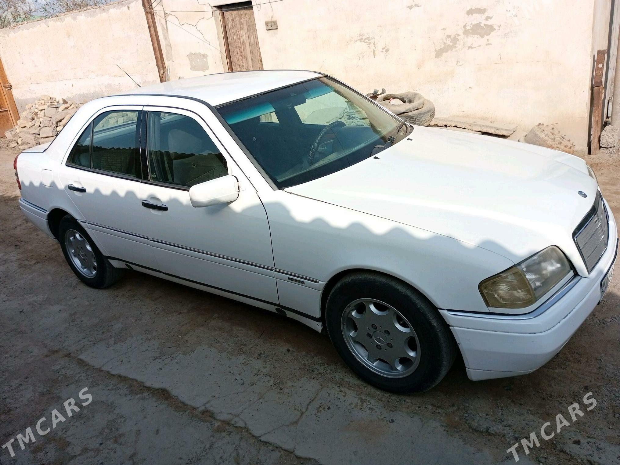 Mercedes-Benz C-Class 1995 - 44 000 TMT - Векильбазар - img 2