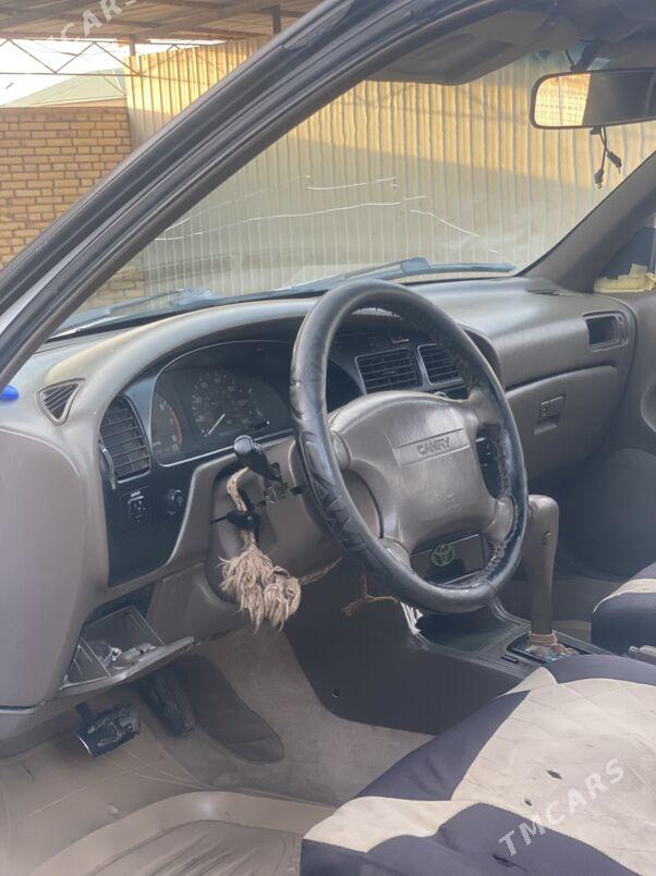 Toyota Camry 1993 - 95 000 TMT - Мары - img 5