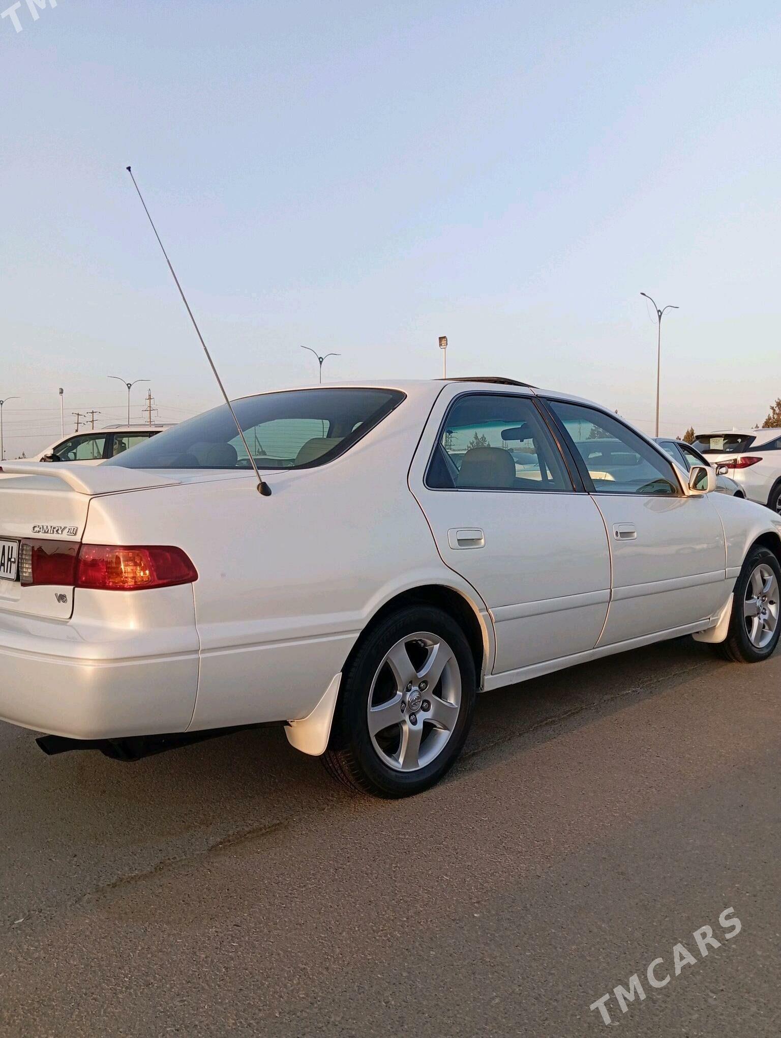Toyota Camry 2001 - 170 000 TMT - "Altyn Asyr" Gündogar bazary (Jygyllyk) - img 3