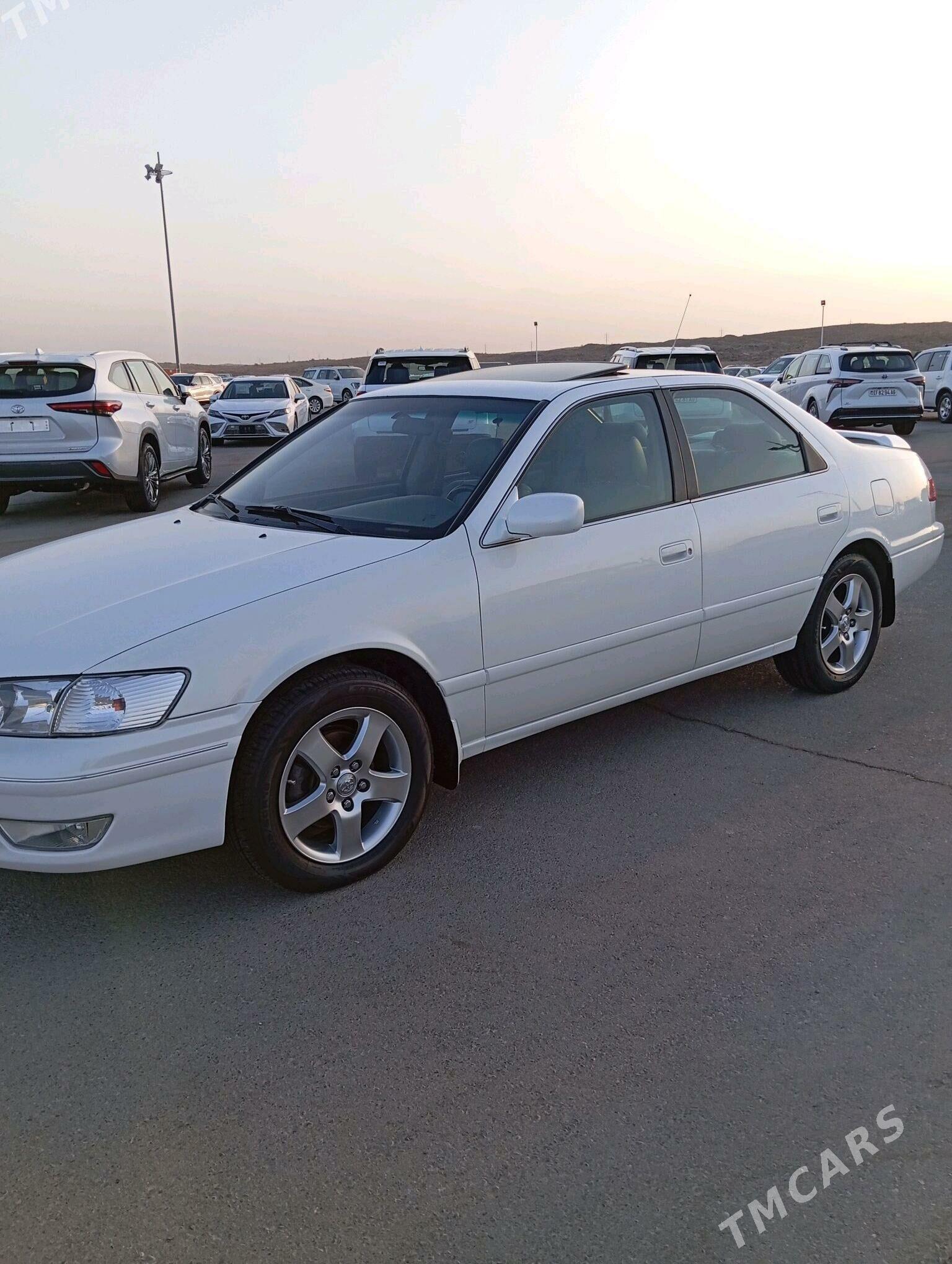 Toyota Camry 2001 - 170 000 TMT - "Altyn Asyr" Gündogar bazary (Jygyllyk) - img 4