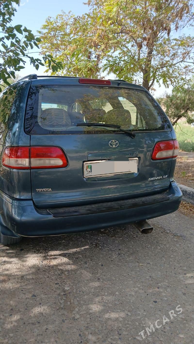 Toyota Sienna 2001 - 160 000 TMT - Mary - img 1