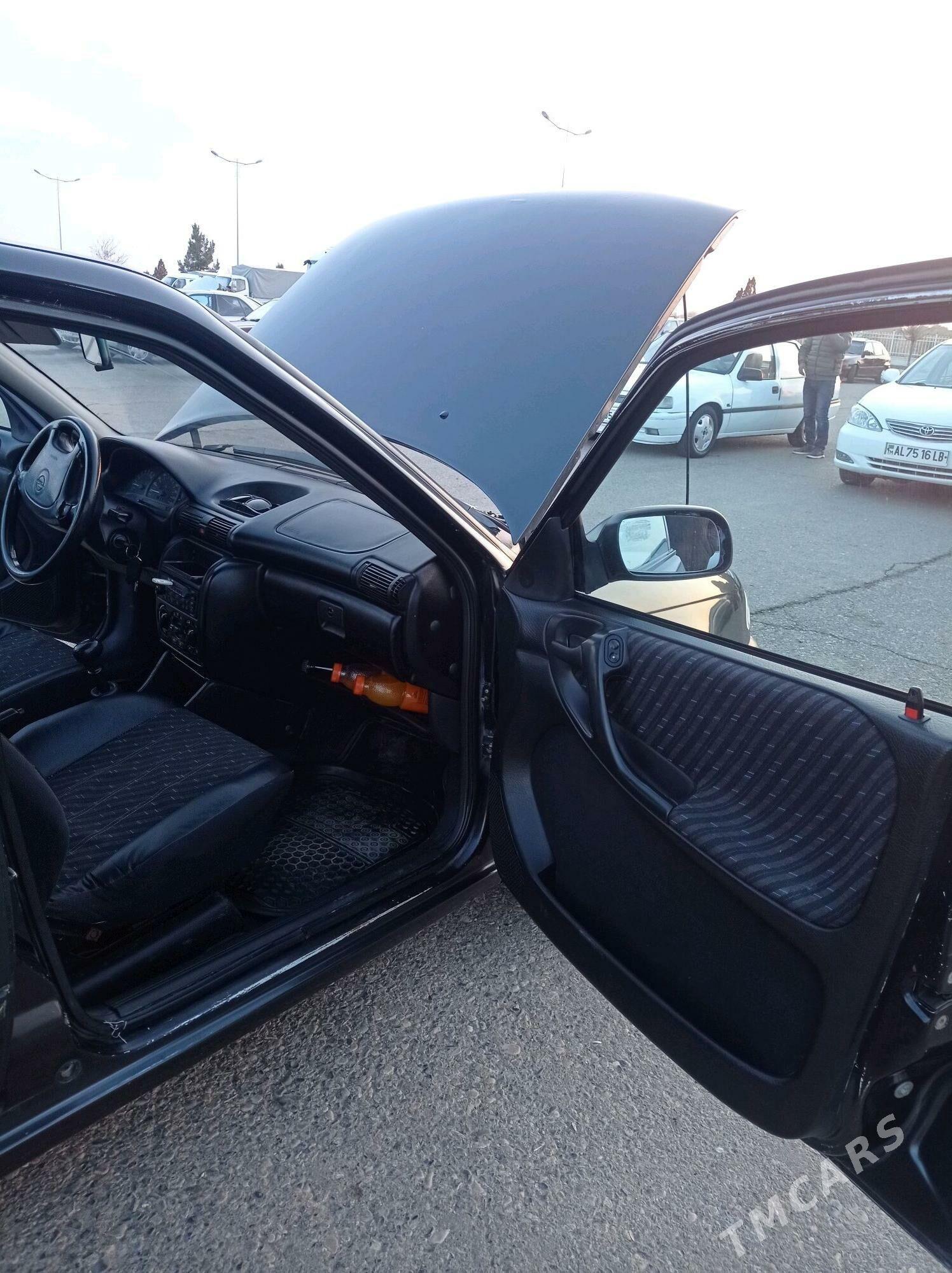 Opel Astra 1995 - 55 000 TMT - Дянев - img 3