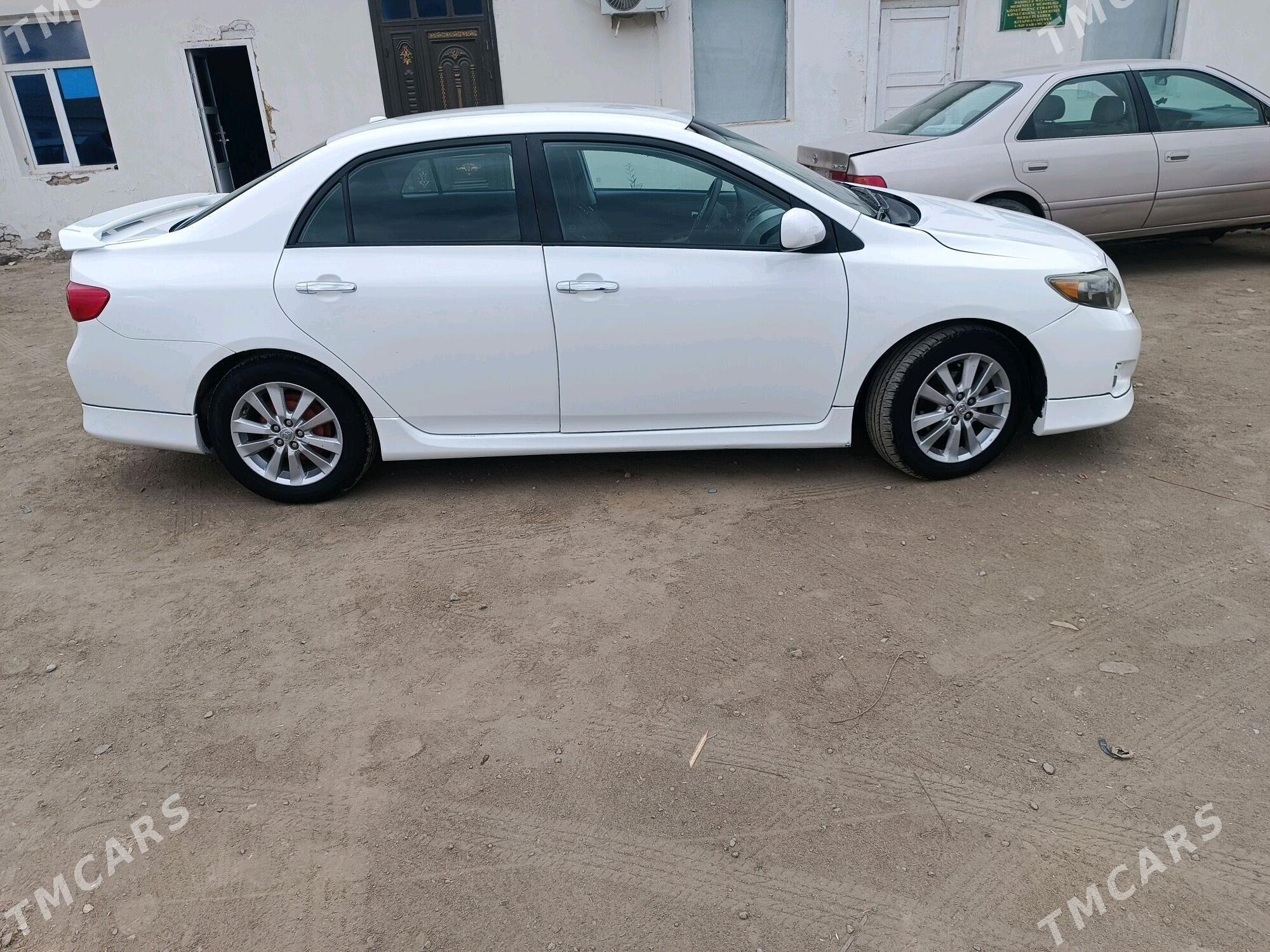 Toyota Corolla 2010 - 160 000 TMT - Köneürgenç - img 4