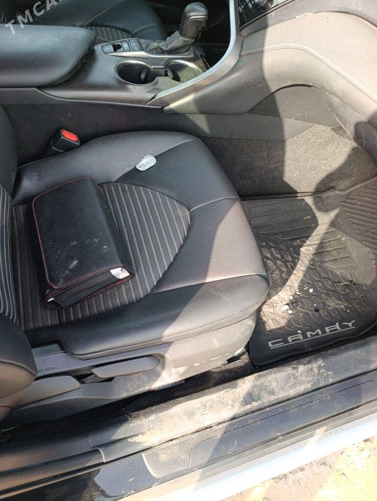 Toyota Camry 2022 - 256 000 TMT - Мары - img 2