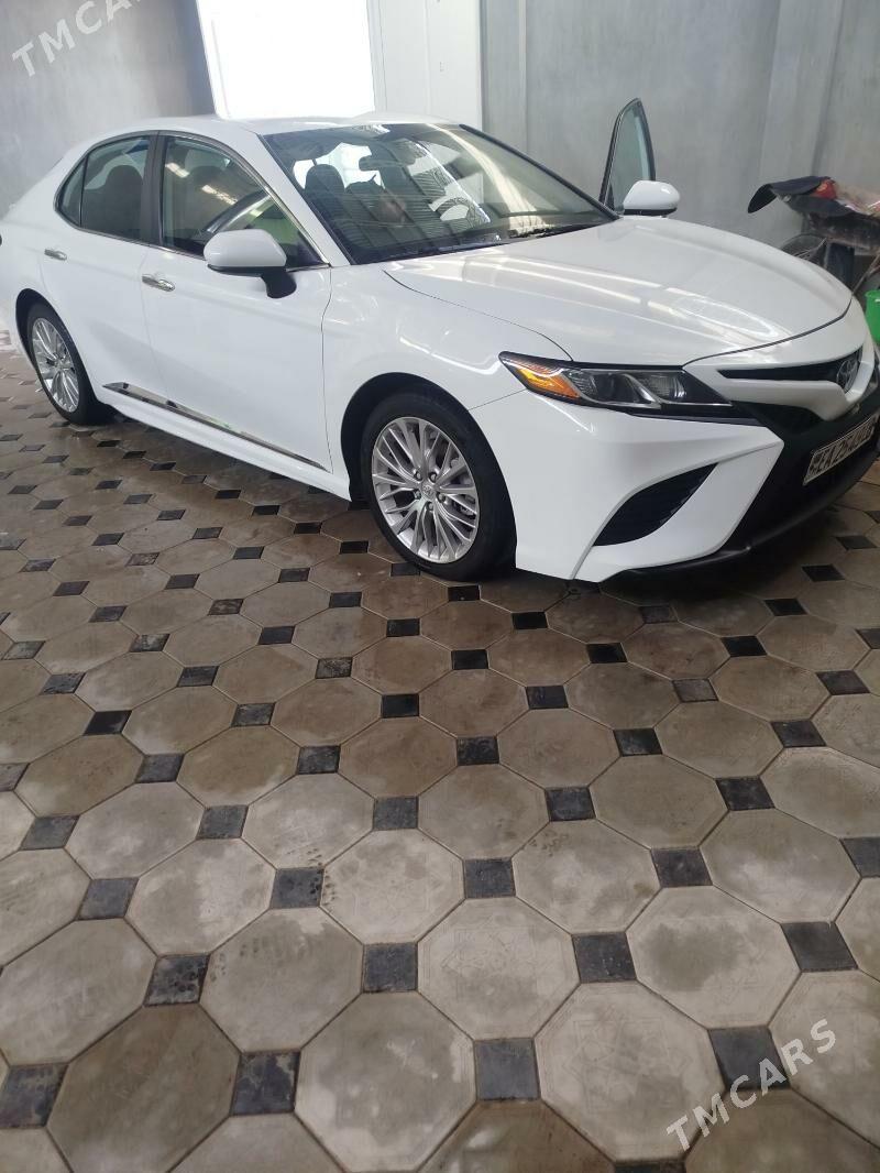 Toyota Camry 2020 - 335 000 TMT - Kerki - img 8