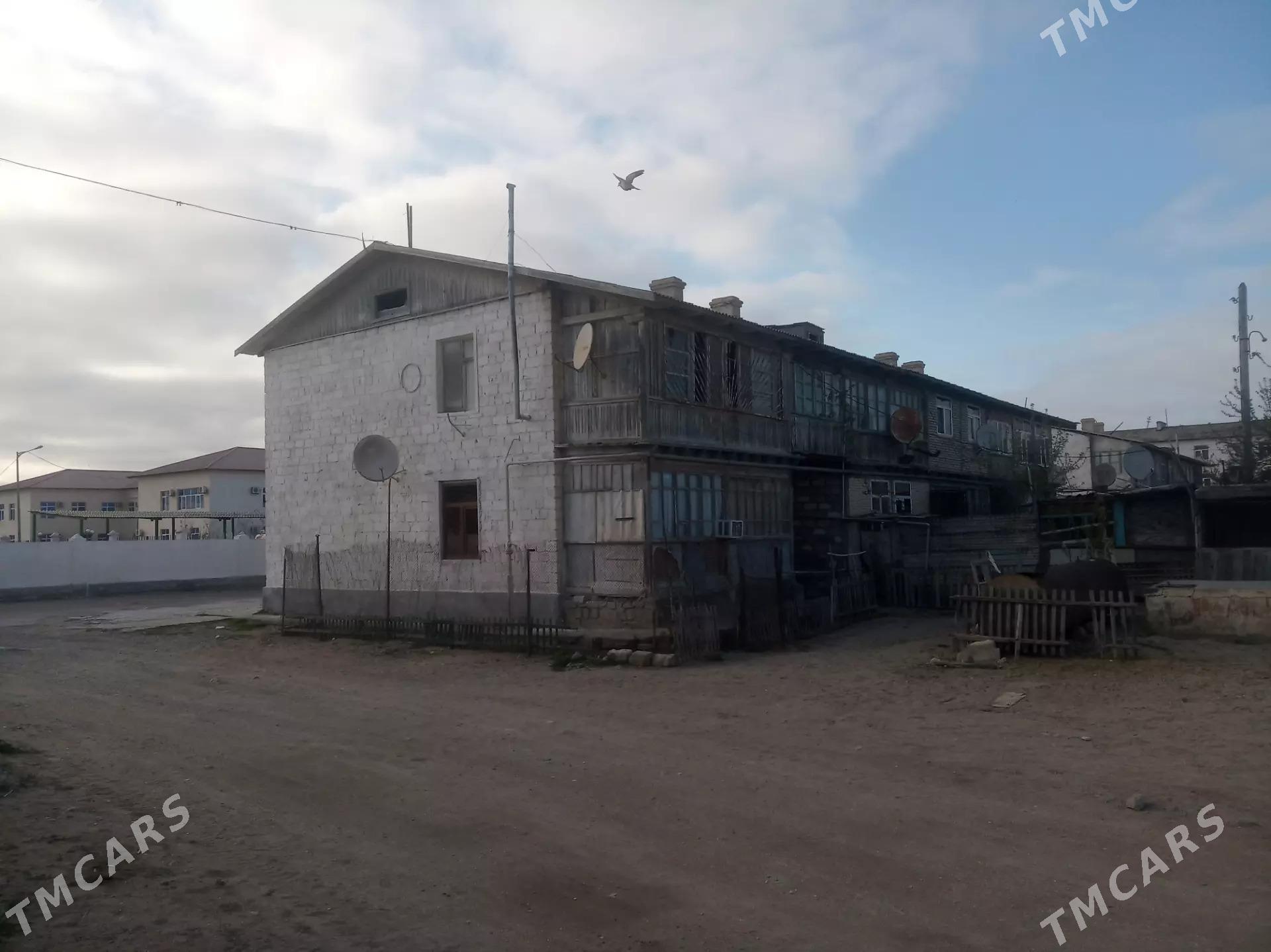 жай сатлык 2 ком 2 этаж - Туркменбаши - img 2