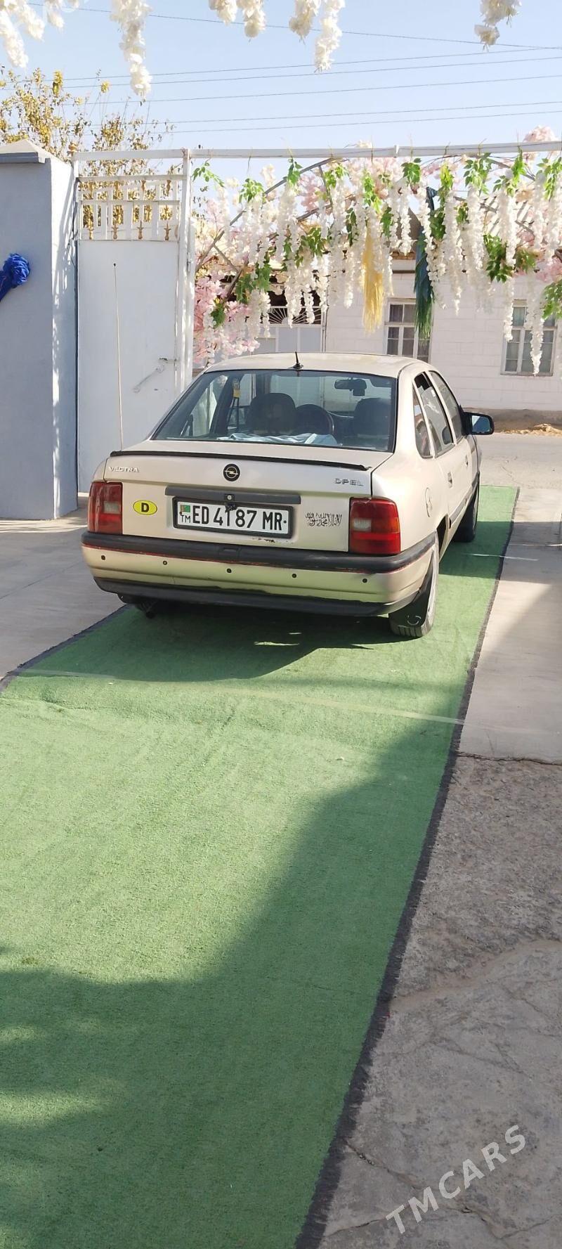 Opel Vectra 1990 - 38 000 TMT - Мары - img 4