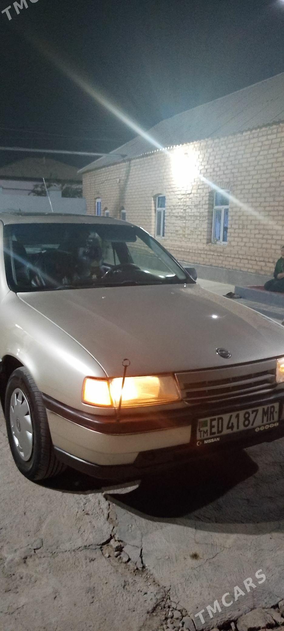 Opel Vectra 1990 - 38 000 TMT - Мары - img 3