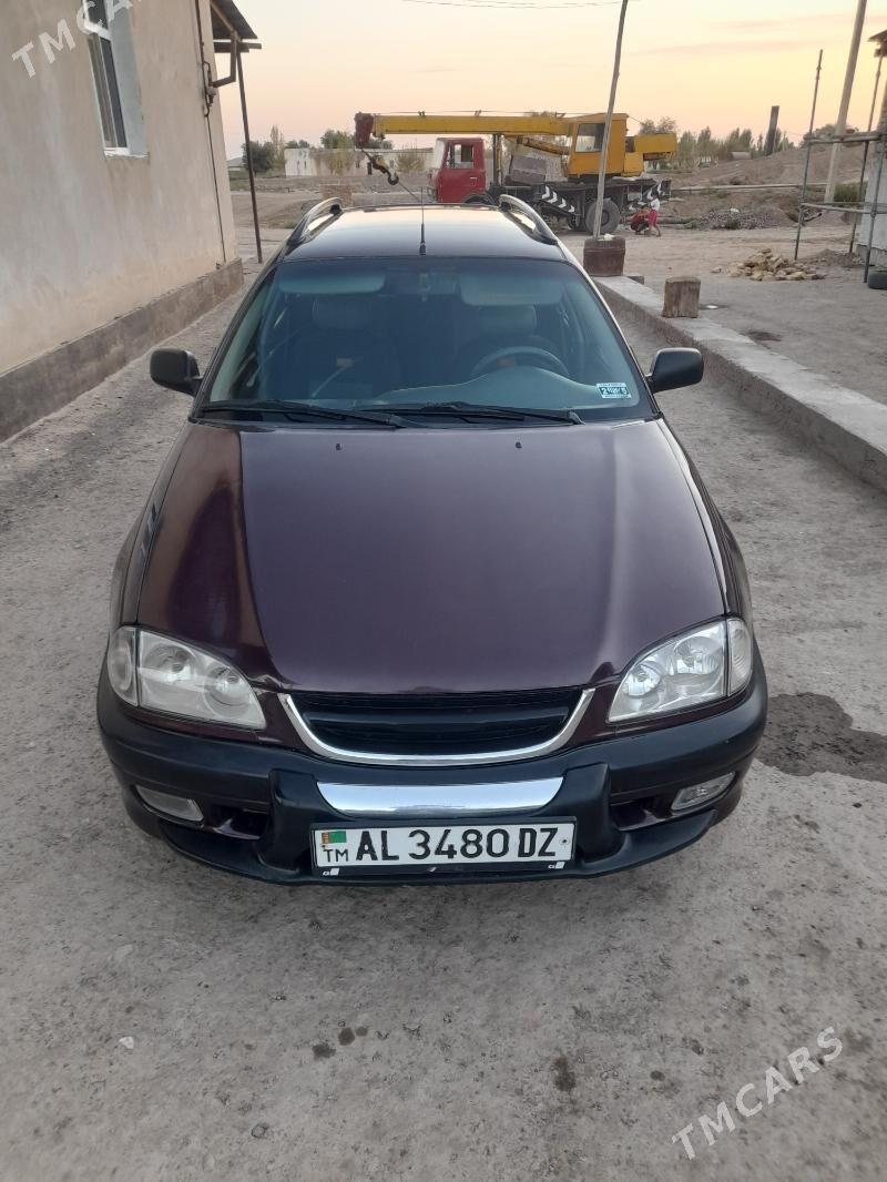 Toyota Avensis 1999 - 70 000 TMT - Губадаг - img 3