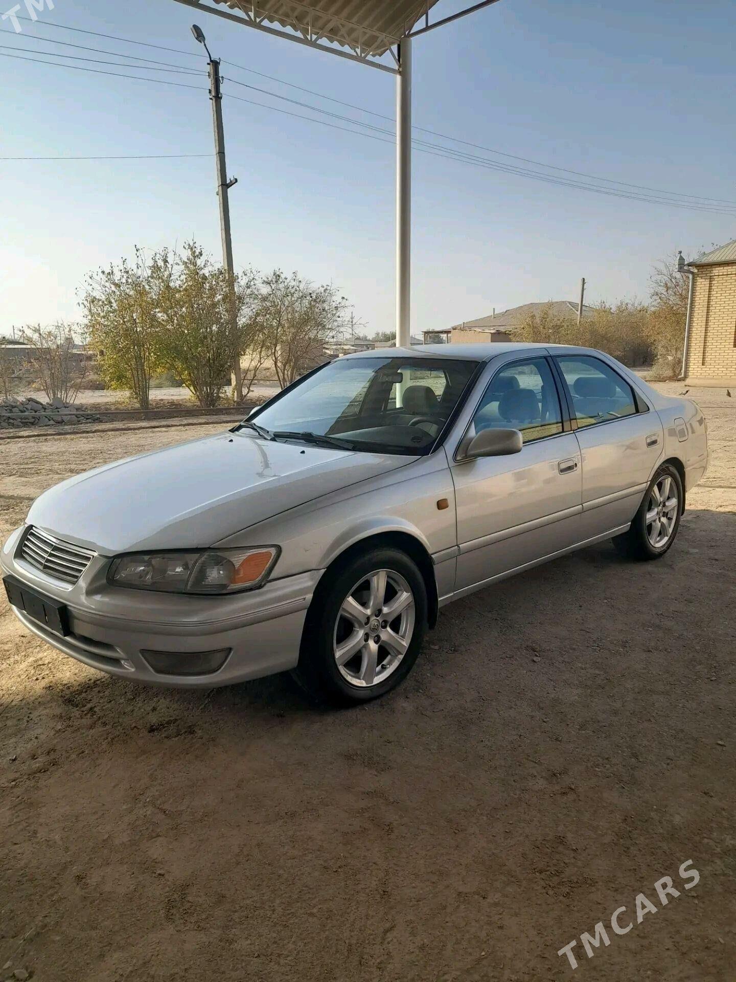 Toyota Camry 2000 - 150 000 TMT - Babadaýhan - img 3