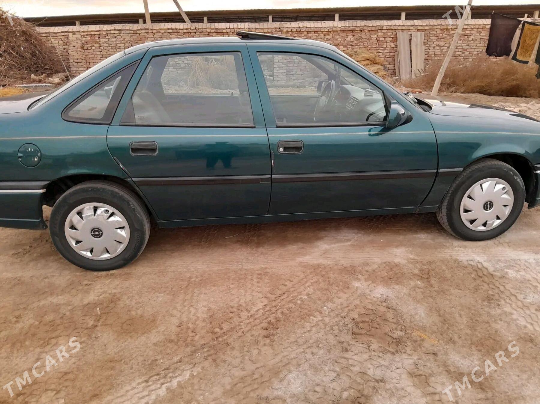 Opel Vectra 1995 - 40 000 TMT - Губадаг - img 4