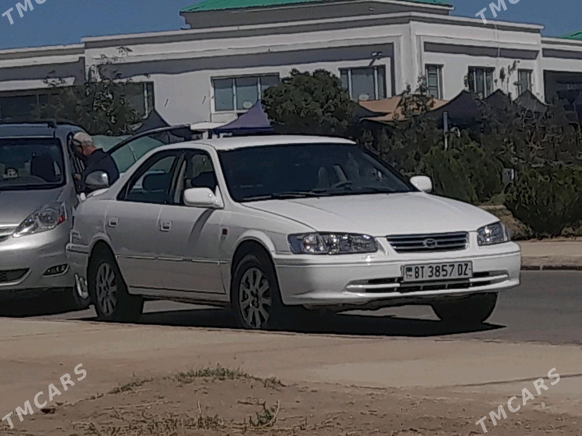 Toyota Camry 2000 - 140 000 TMT - Губадаг - img 2