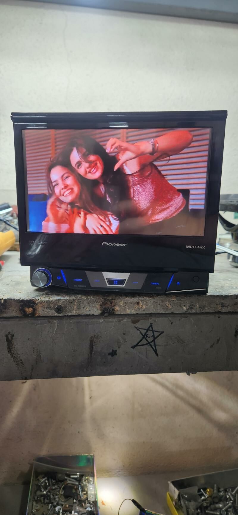 cykyan TV pionner 3 900 TMT - Mary - img 1