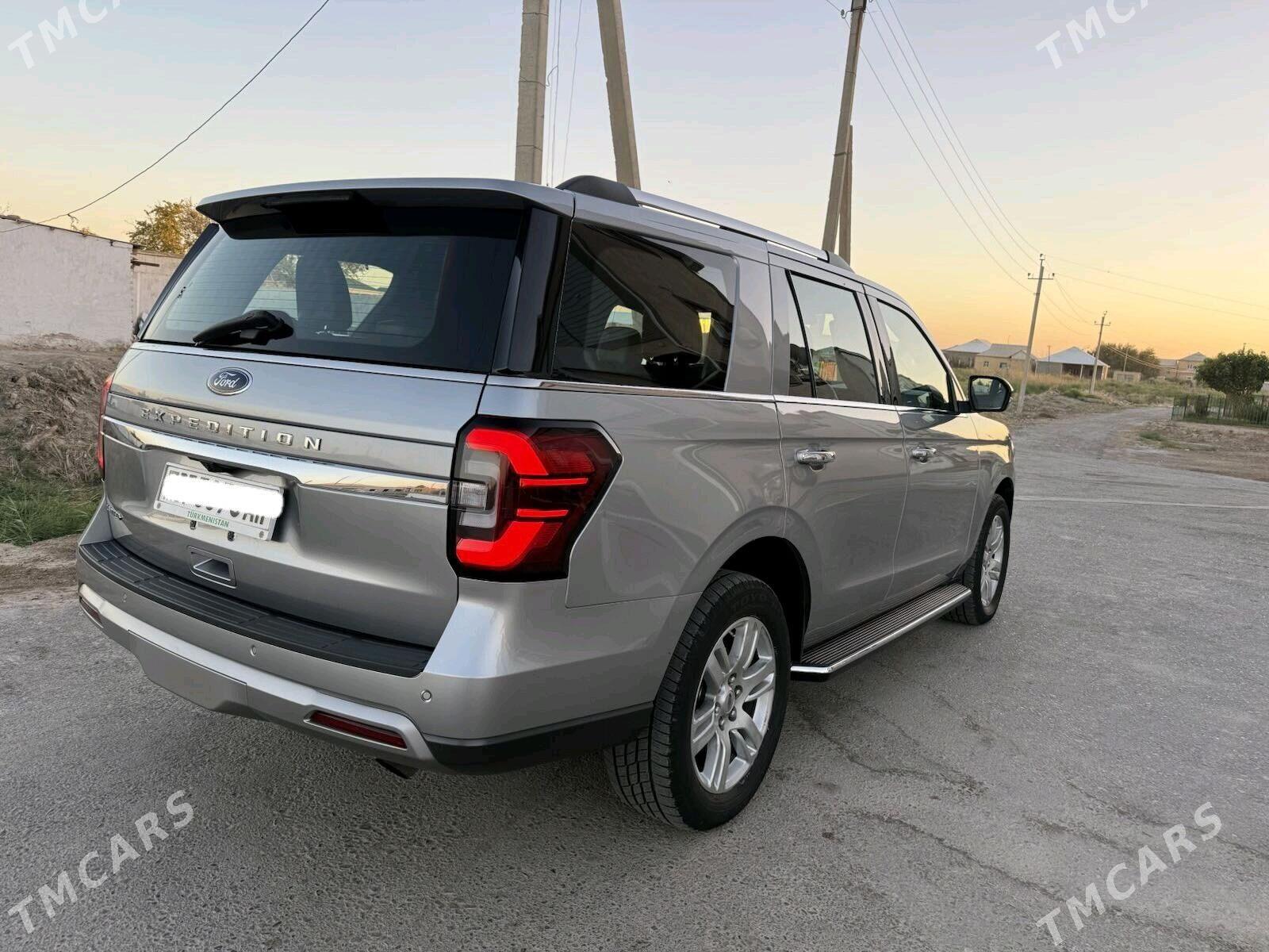 Ford Expedition 2022 - 600 000 TMT - Baýramaly - img 4