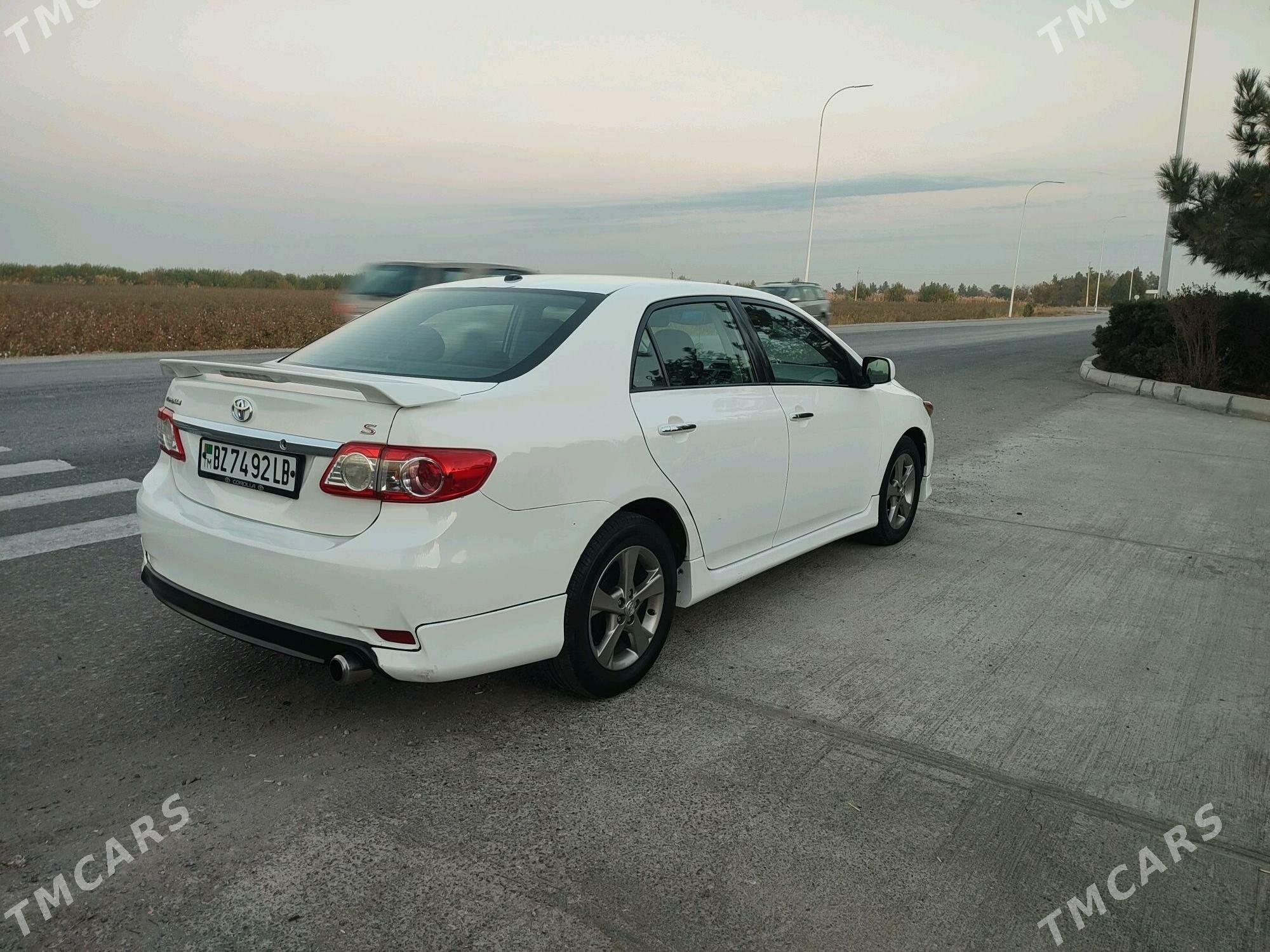 Toyota Corolla 2011 - 180 000 TMT - Туркменабат - img 4