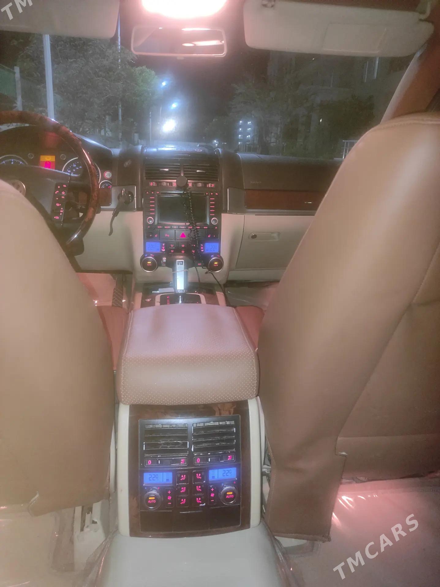 Volkswagen Touareg 2006 - 200 000 TMT - Türkmenbaşy - img 9