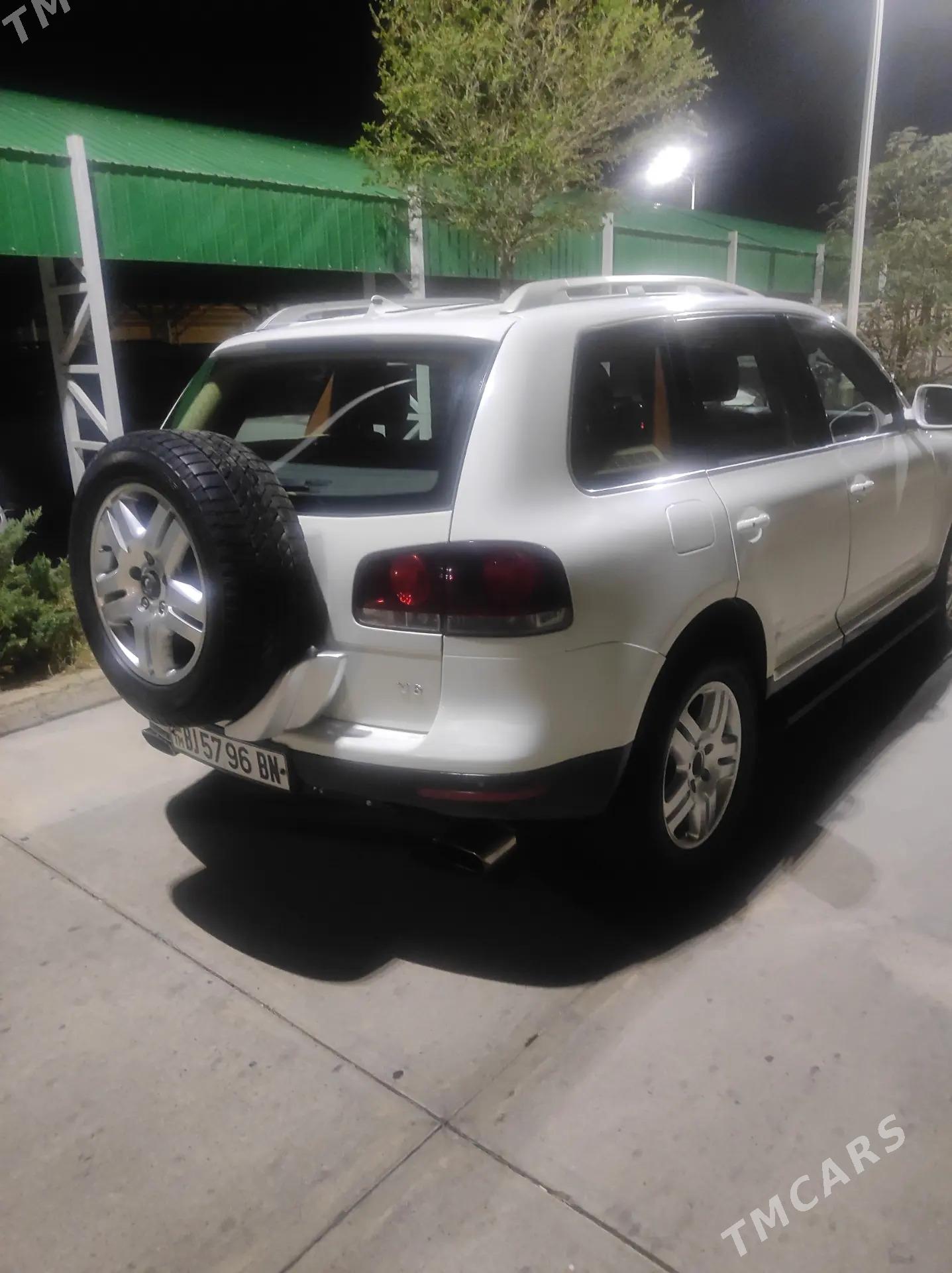 Volkswagen Touareg 2006 - 200 000 TMT - Türkmenbaşy - img 4