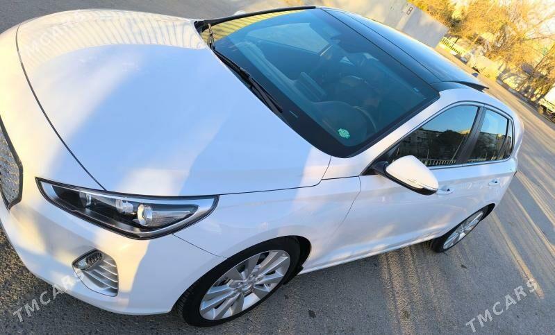 Hyundai Elantra GT 2017 - 245 000 TMT - Aşgabat - img 8