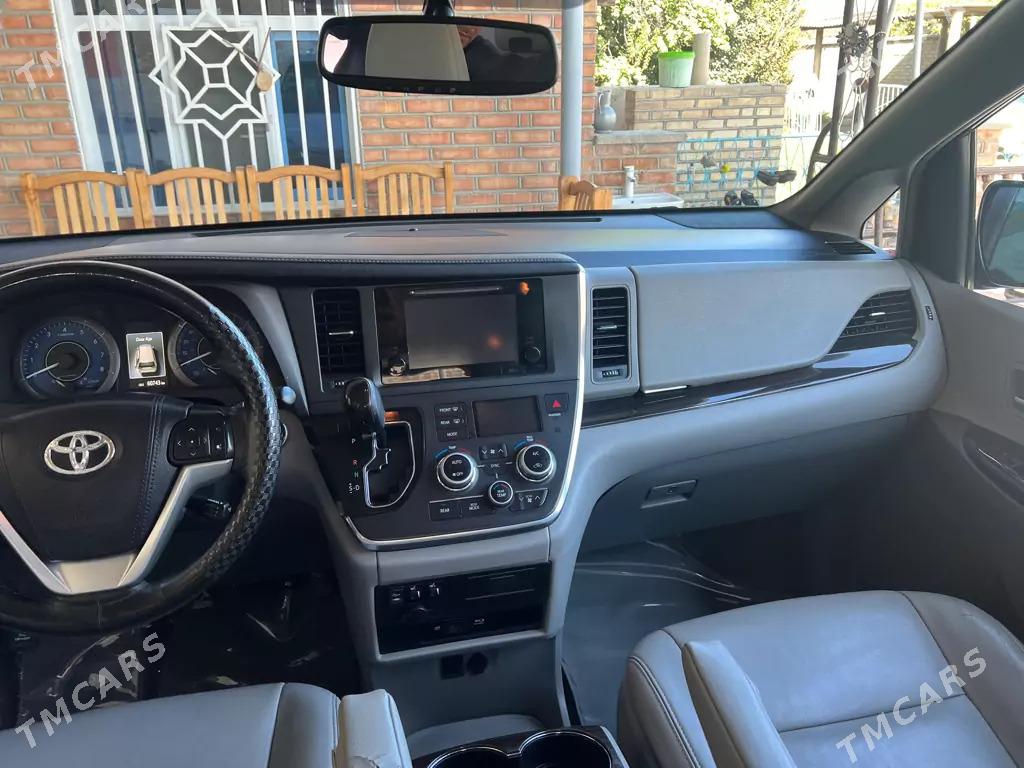 Toyota Sienna 2015 - 380 000 TMT - Бахарден - img 8