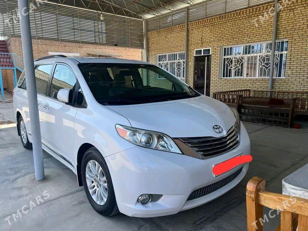 Toyota Sienna 2015 - 380 000 TMT - Bäherden - img 1