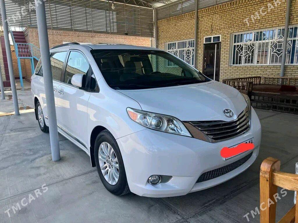 Toyota Sienna 2015 - 380 000 TMT - Бахарден - img 3
