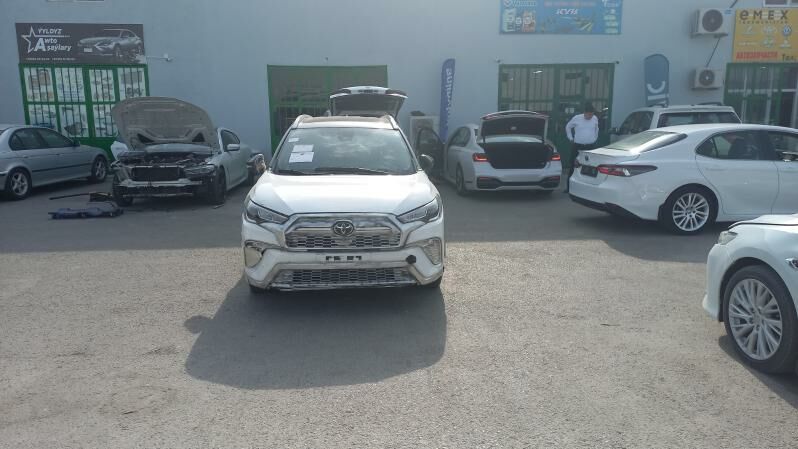 Toyota Corolla Cross 2024 - 300 000 TMT - Бузмеин - img 6