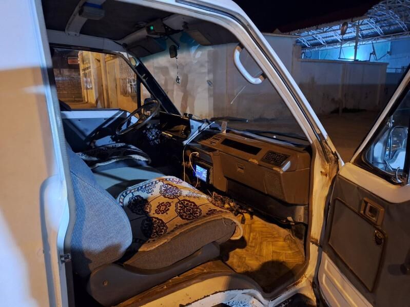 Toyota Hiace 1985 - 50 000 TMT - Balkanabat - img 2