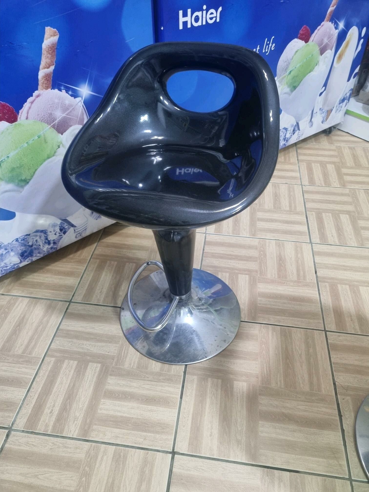 barny stol - Мир 4 - img 1