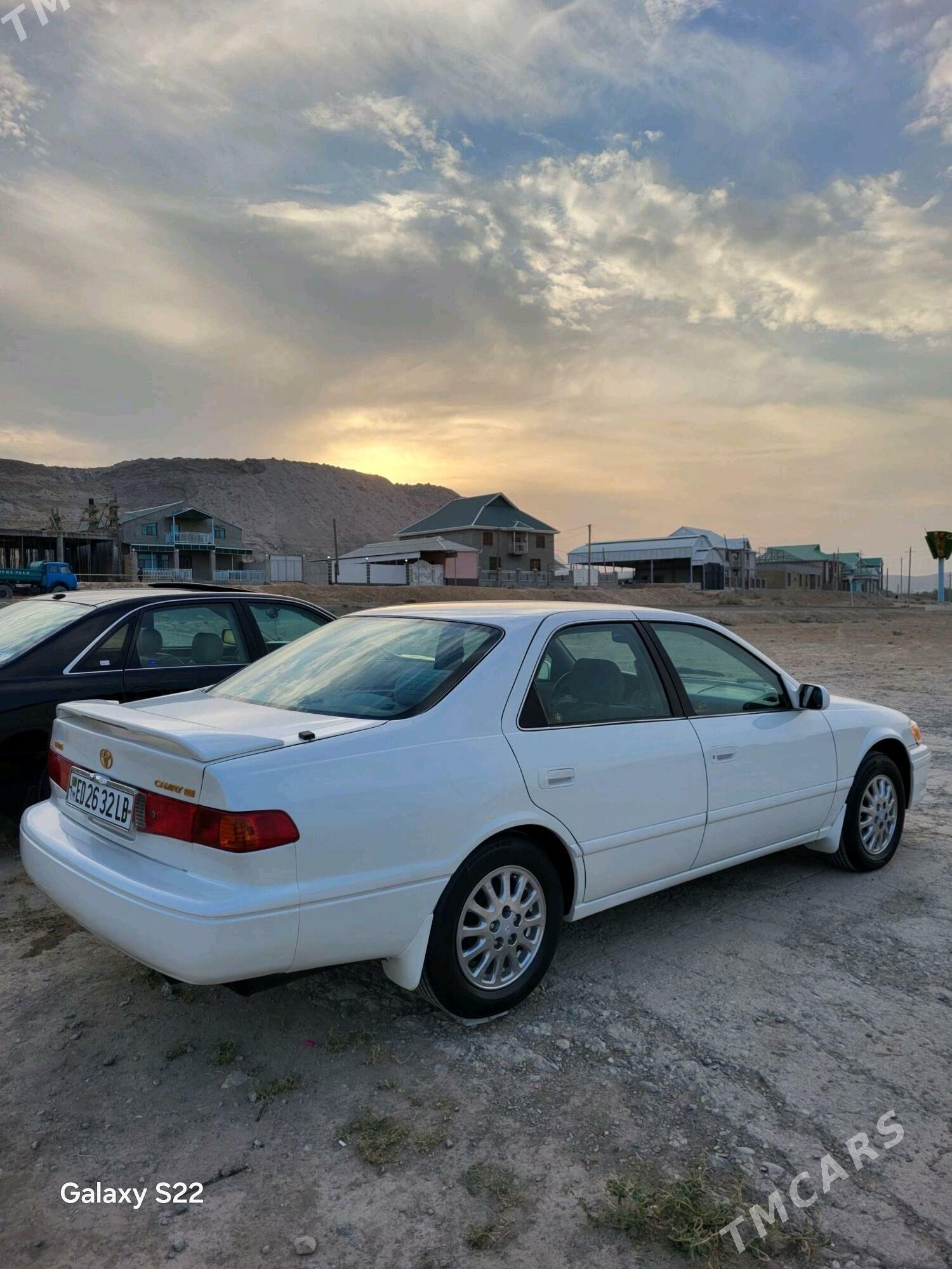 Toyota Camry 2000 - 175 000 TMT - Магданлы - img 2