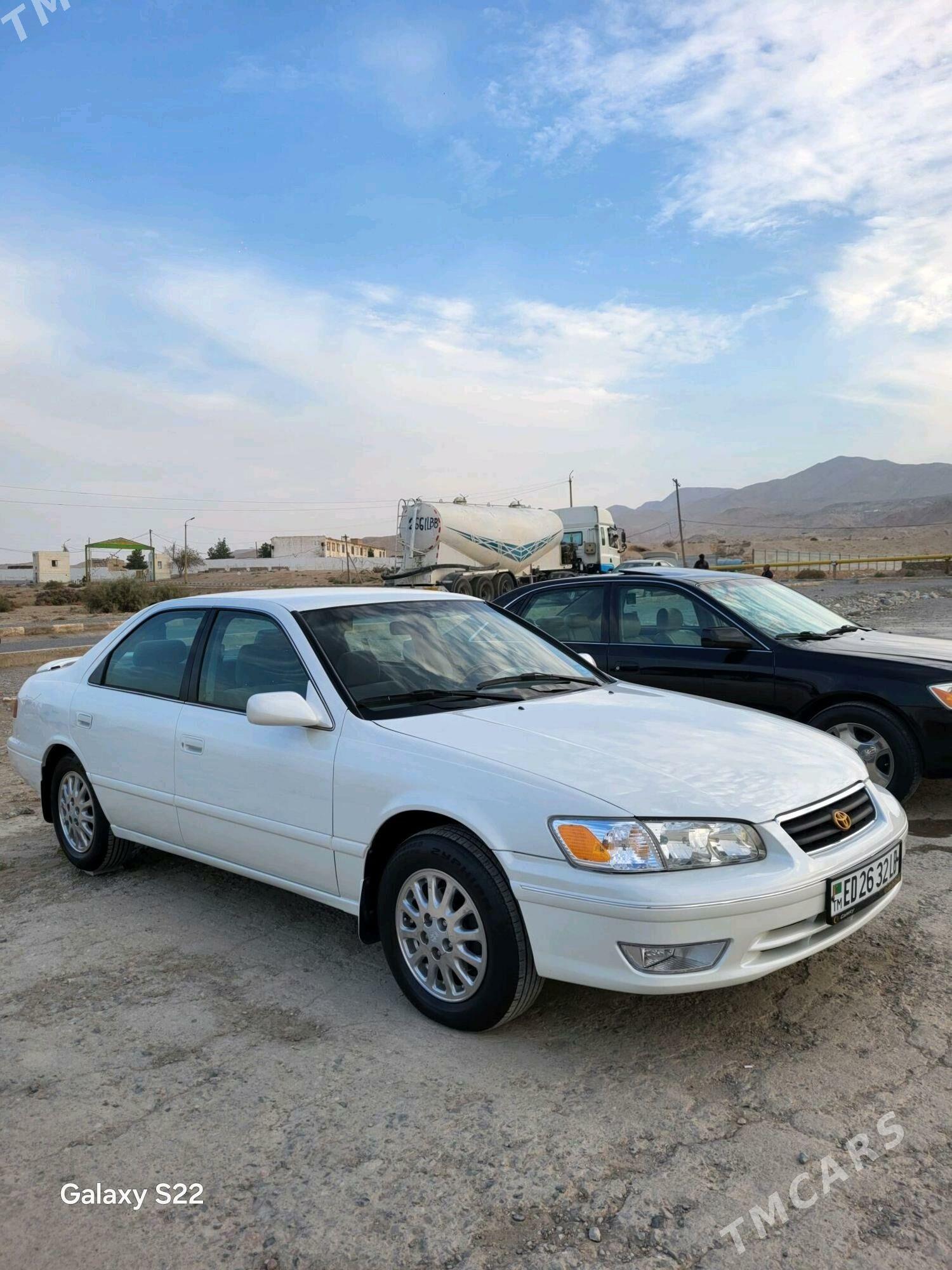 Toyota Camry 2000 - 175 000 TMT - Магданлы - img 3