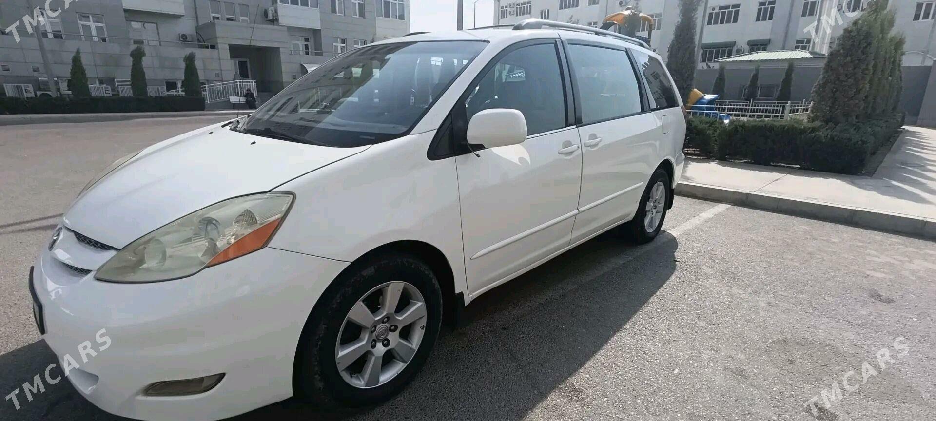 Toyota Sienna 2005 - 210 000 TMT - Мары - img 2