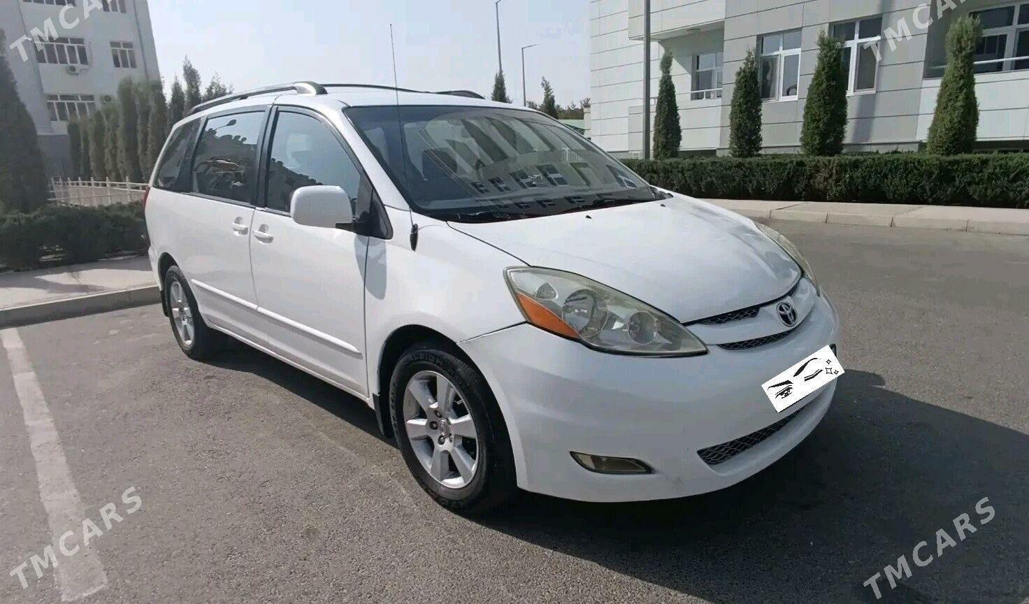 Toyota Sienna 2005 - 210 000 TMT - Мары - img 3