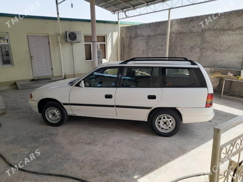 Opel Astra 1994 - 38 000 TMT - Гёкдже - img 2