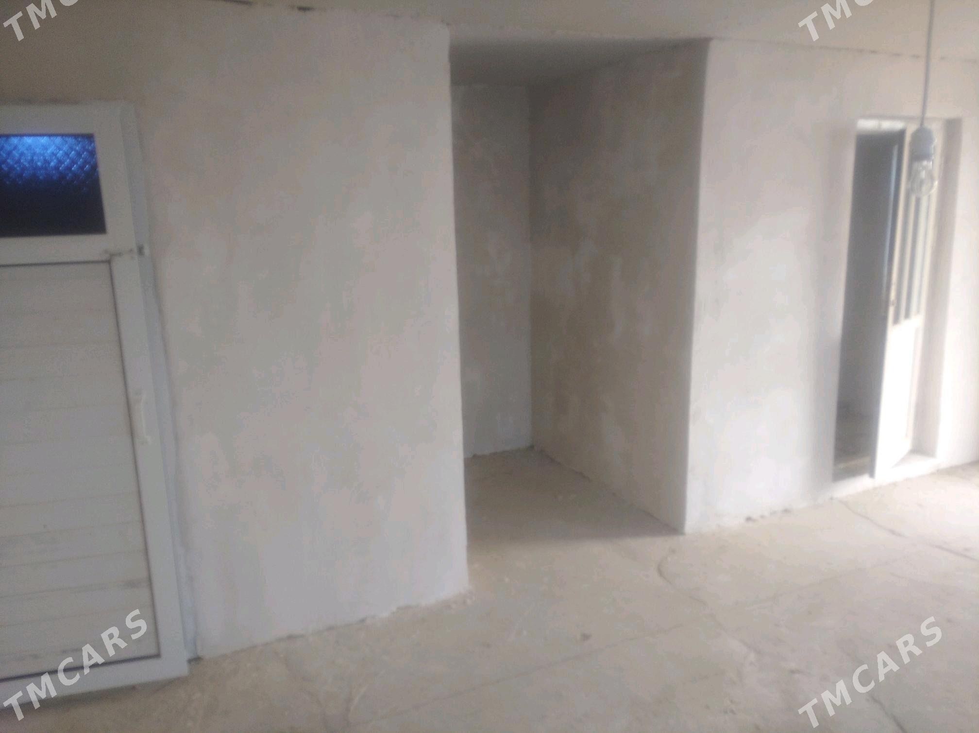 JAY HOWLY - Esenguly - img 6