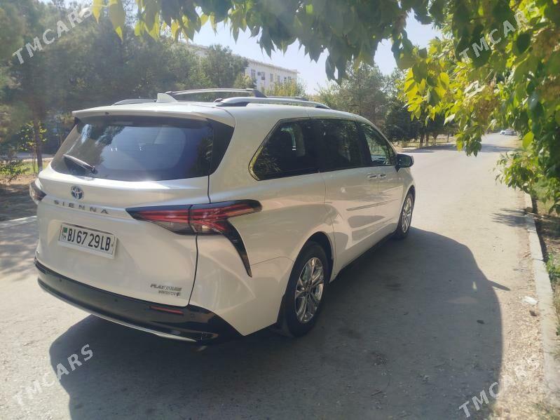 Toyota Sienna 2023 - 800 000 TMT - Туркменабат - img 4