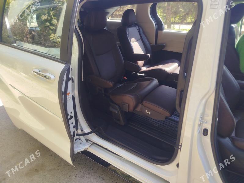 Toyota Sienna 2023 - 800 000 TMT - Туркменабат - img 7