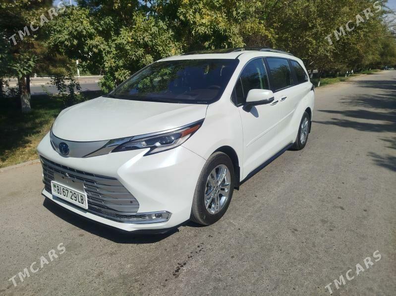 Toyota Sienna 2023 - 800 000 TMT - Туркменабат - img 1