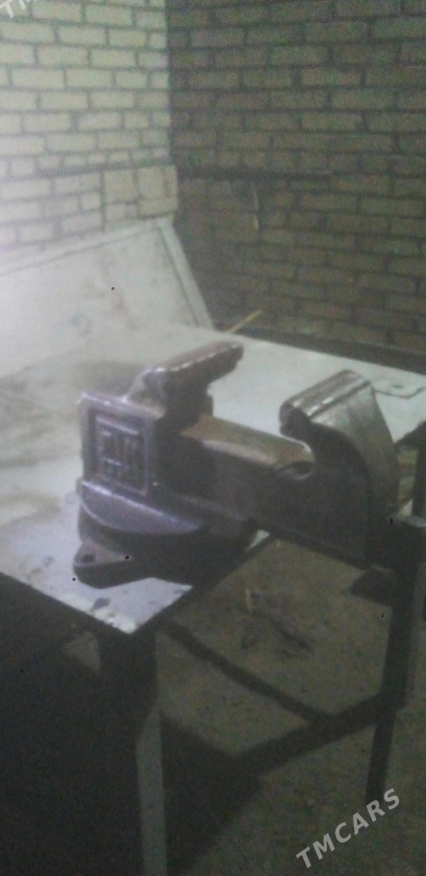 Тиски. - Türkmenabat - img 3