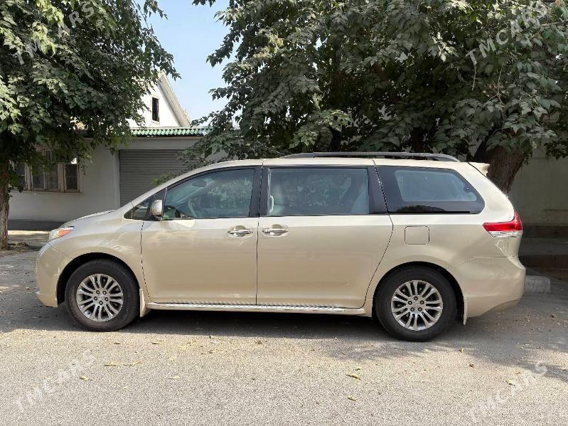Toyota Sienna 2011 - 305 000 TMT - Ким район - img 2