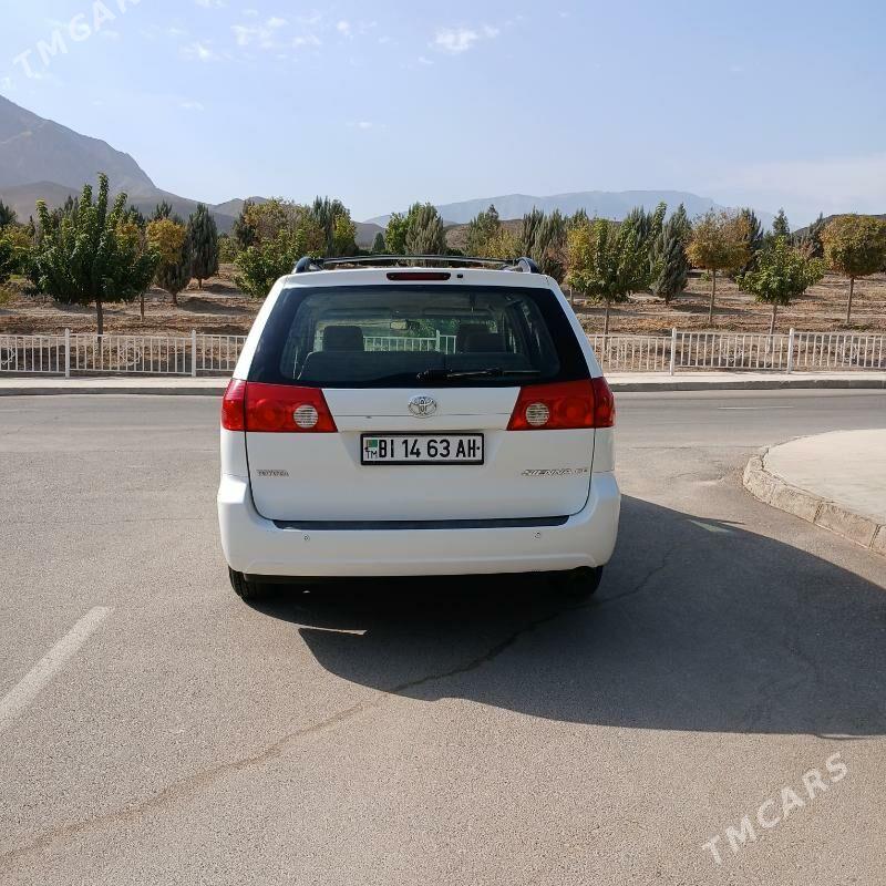 Toyota Sienna 2006 - 207 000 TMT - Гёкдепе - img 8