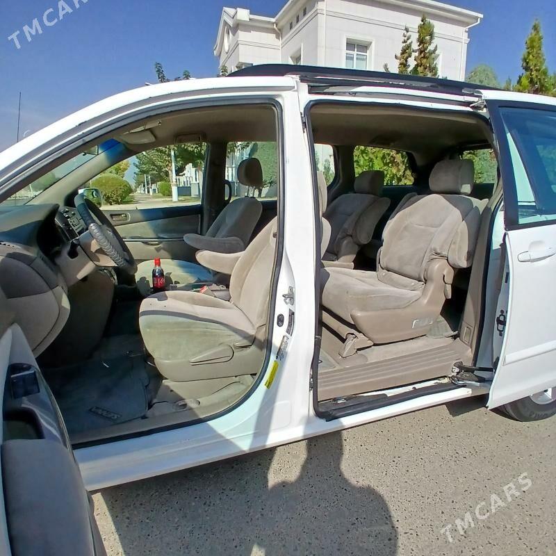 Toyota Sienna 2006 - 207 000 TMT - Гёкдепе - img 7