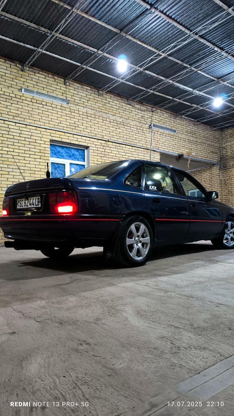 Opel Vectra 1993 - 50 000 TMT - Сакар - img 1